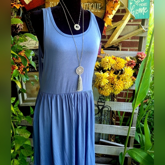 Wneedu Blue Sleeveless Dress - Picture 3 of 10